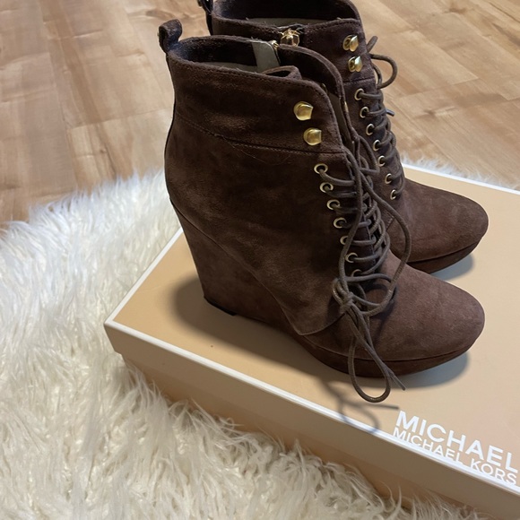 Michael Kors Jada Ankle Boot - Picture 2 of 6